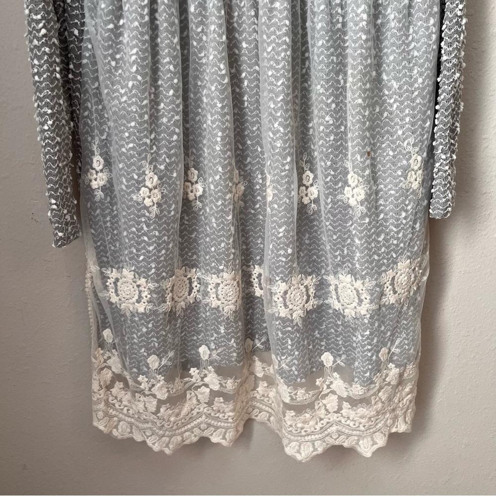 Altar'd State A'REVE Women's Boho Open Cardigan Medium Lace Hem Grey White - Picture 7 of 11